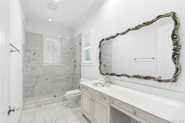 41 Edgewood Avenue, Bridgehampton, NY 11932