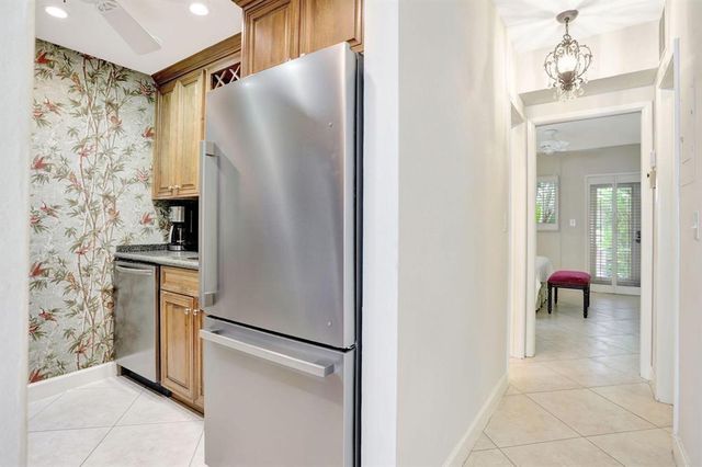 3215 SE 10th Street 102, Pompano Beach, FL 33062