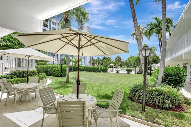 3215 SE 10th Street 102, Pompano Beach, FL 33062