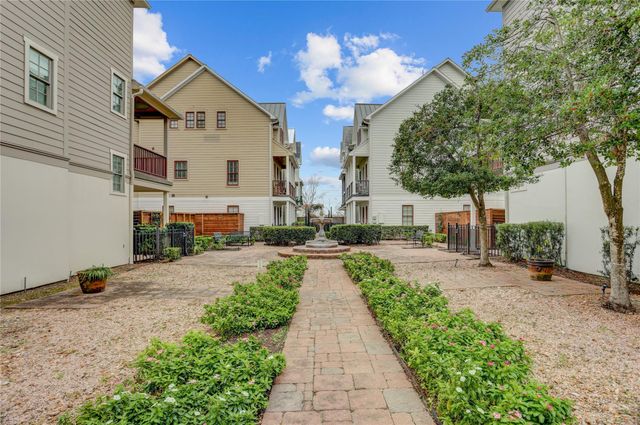 3225 Maxroy Street, Houston, TX 77008