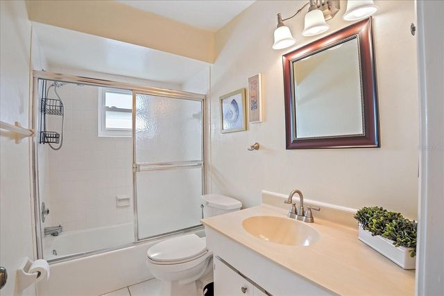 6948 W COUNTRY CLUB DRIVE N V-81, Sarasota, FL 34243