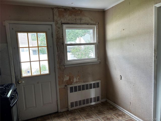 105 Rutledge Road, North Babylon, NY 11703