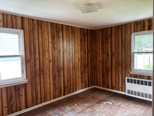 105 Rutledge Road, North Babylon, NY 11703