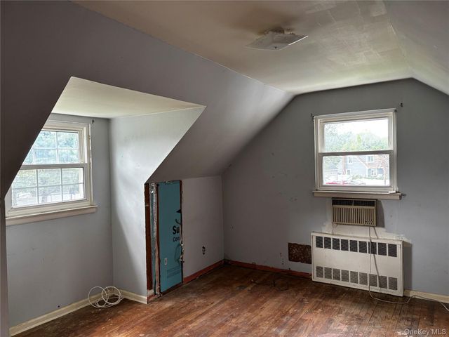 105 Rutledge Road, North Babylon, NY 11703