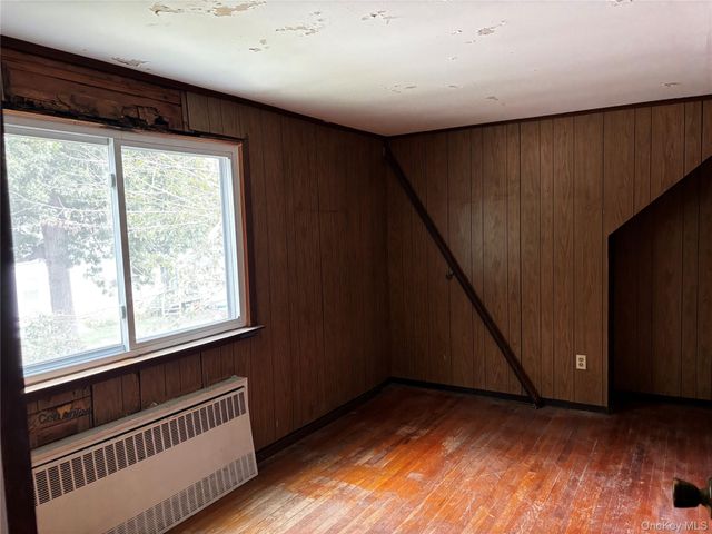105 Rutledge Road, North Babylon, NY 11703