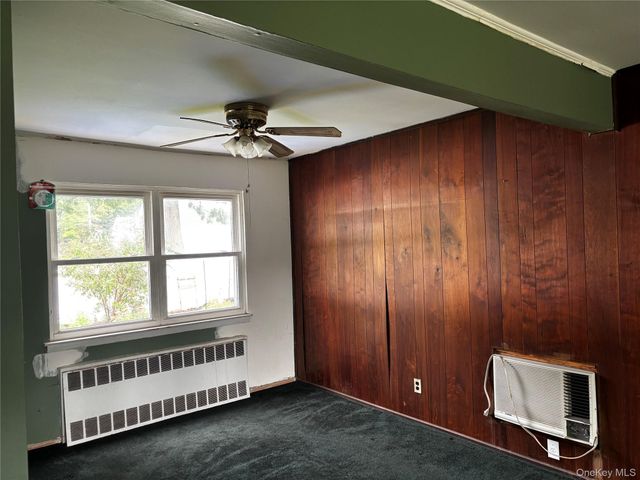 105 Rutledge Road, North Babylon, NY 11703