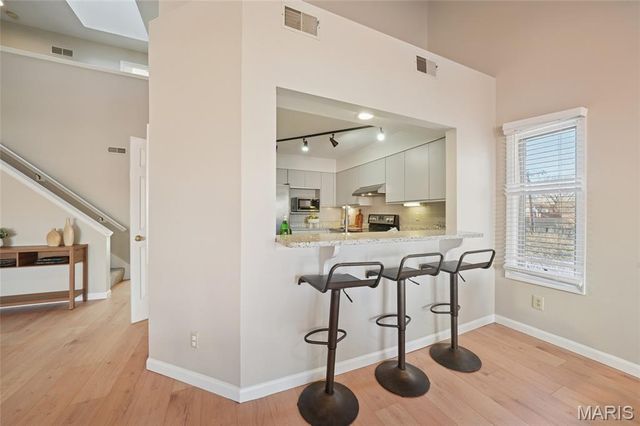 4454 Lindell Boulevard 32, St Louis, MO 63108