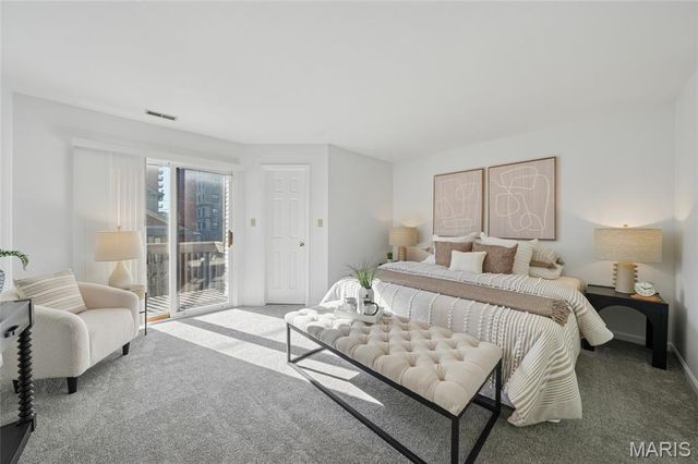 4454 Lindell Boulevard 32, St Louis, MO 63108