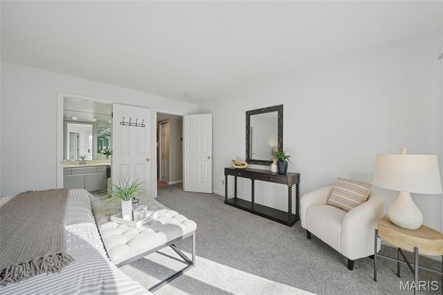 4454 Lindell Boulevard 32, St Louis, MO 63108