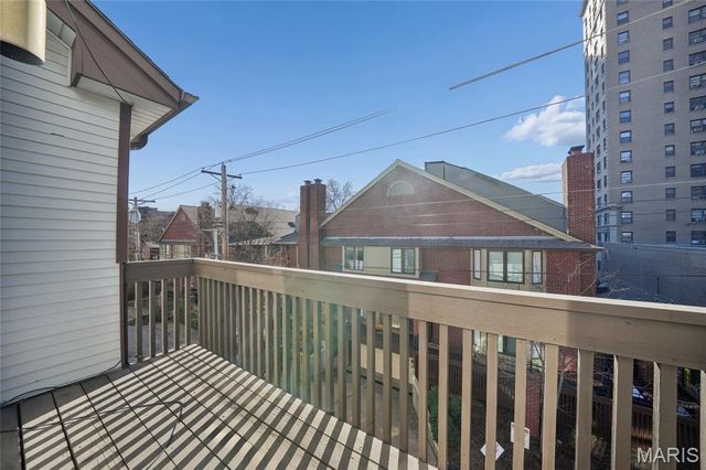 4454 Lindell Boulevard 32, St Louis, MO 63108