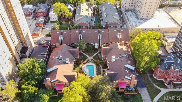 4454 Lindell Boulevard 32, St Louis, MO 63108