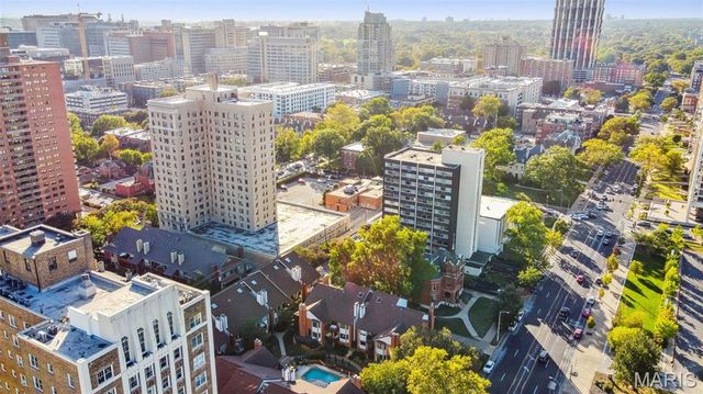 4454 Lindell Boulevard 32, St Louis, MO 63108