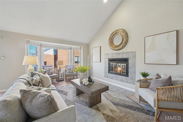 4454 Lindell Boulevard 32, St Louis, MO 63108