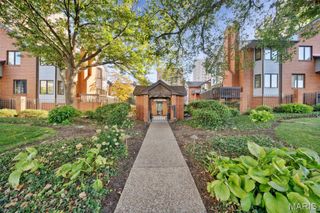 4454 Lindell Boulevard 32, St Louis, MO 63108