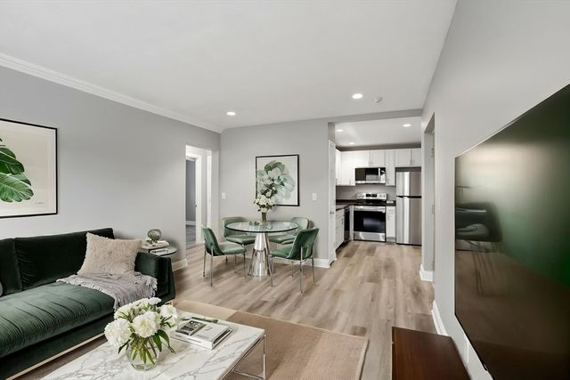 326 Broadway 6, Somerville, MA 02145