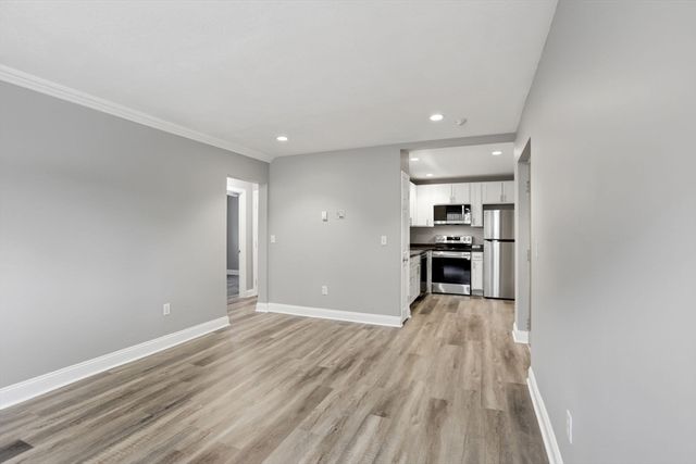 326 Broadway 6, Somerville, MA 02145