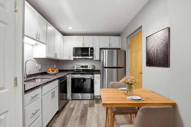 326 Broadway 6, Somerville, MA 02145
