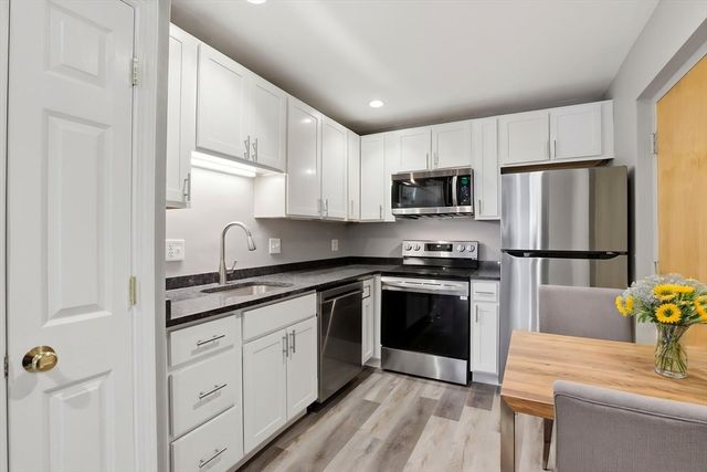 326 Broadway 6, Somerville, MA 02145