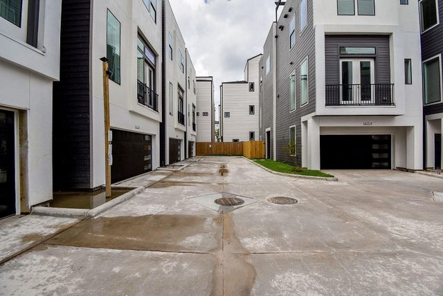 5613 Val Verde Street B, Houston, TX 77057