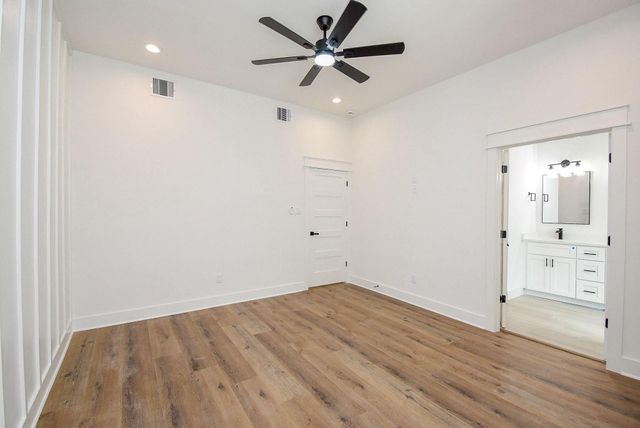 5613 Val Verde Street B, Houston, TX 77057