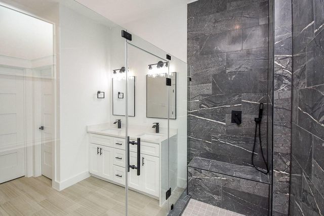 5613 Val Verde Street B, Houston, TX 77057