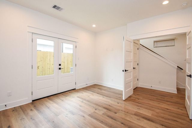 5613 Val Verde Street B, Houston, TX 77057