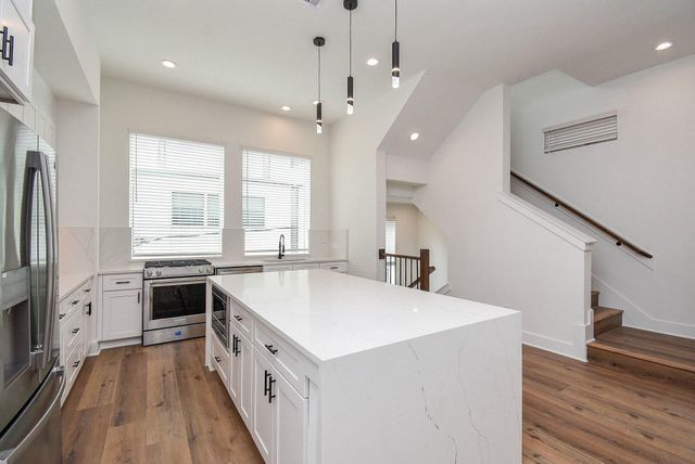 5613 Val Verde Street B, Houston, TX 77057