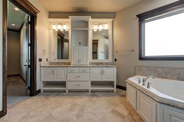 12448 SW 110th Street, Mustang, OK 73064