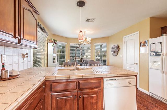 2757 E Jon Drive, Fresno, CA 93720