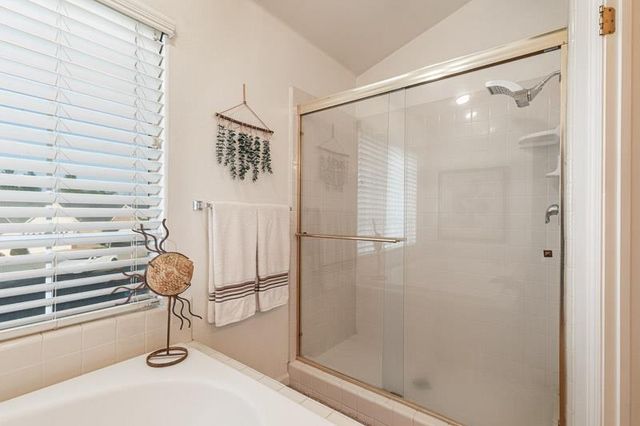 2757 E Jon Drive, Fresno, CA 93720