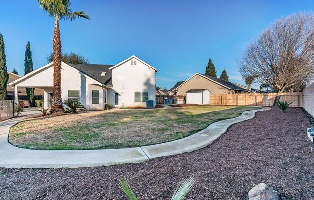 2757 E Jon Drive, Fresno, CA 93720