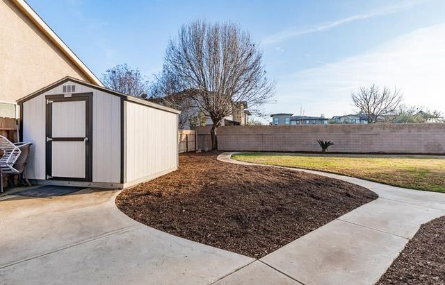 2757 E Jon Drive, Fresno, CA 93720