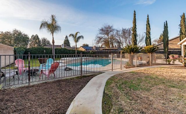 2757 E Jon Drive, Fresno, CA 93720