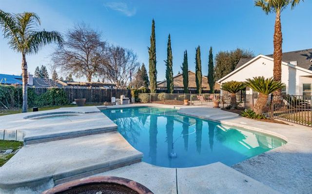 2757 E Jon Drive, Fresno, CA 93720