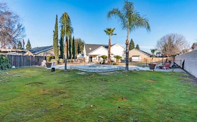 2757 E Jon Drive, Fresno, CA 93720