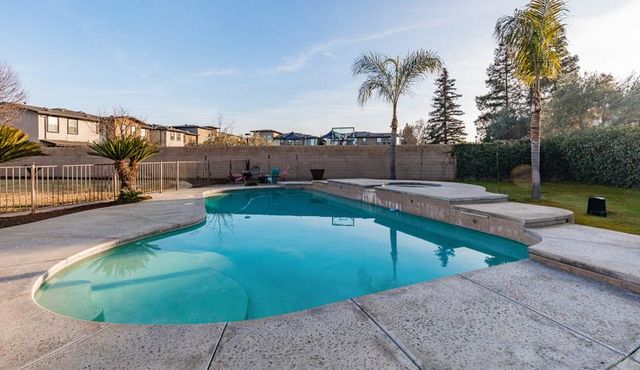2757 E Jon Drive, Fresno, CA 93720