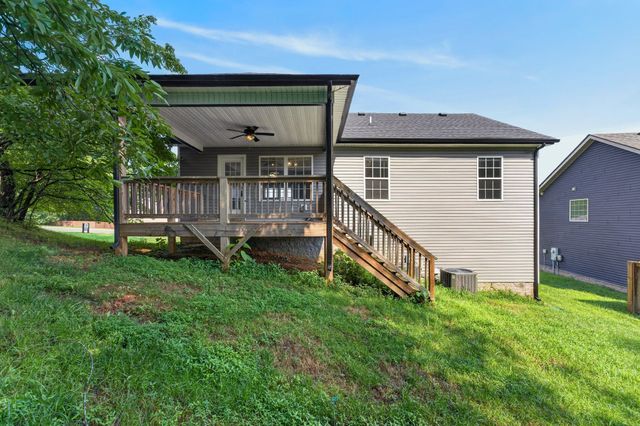 2885 Teakwood Dr, Clarksville, TN 37040