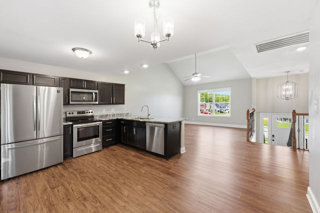 2885 Teakwood Dr, Clarksville, TN 37040