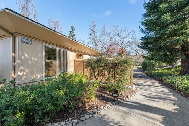 2133 Tice Creek 4, Walnut Creek, CA 94595