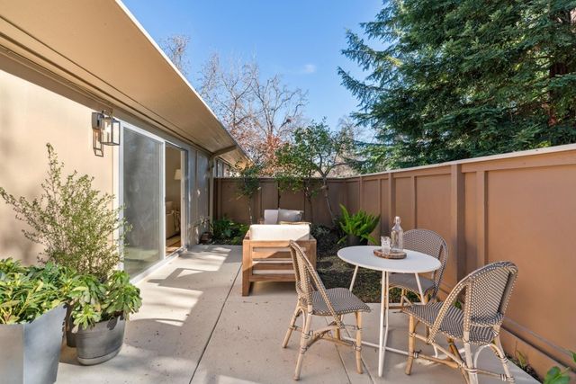 2133 Tice Creek 4, Walnut Creek, CA 94595