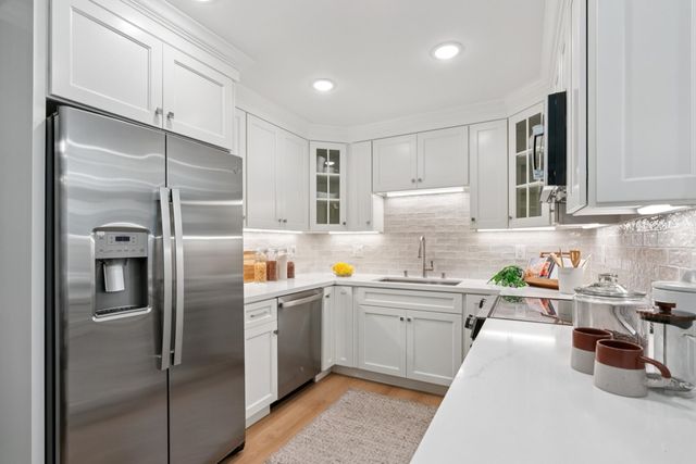 2133 Tice Creek 4, Walnut Creek, CA 94595