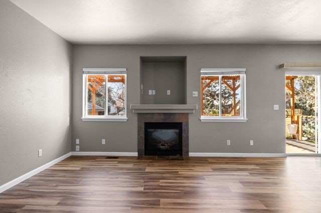 2021 SW 37th Street, Redmond, OR 97756