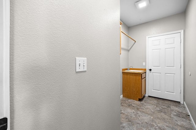 2021 SW 37th Street, Redmond, OR 97756