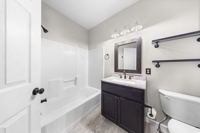 2021 SW 37th Street, Redmond, OR 97756