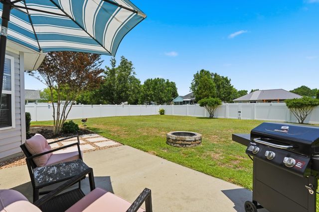 825 Golden Eagle Dr., Conway, SC 29527