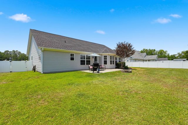 825 Golden Eagle Dr., Conway, SC 29527