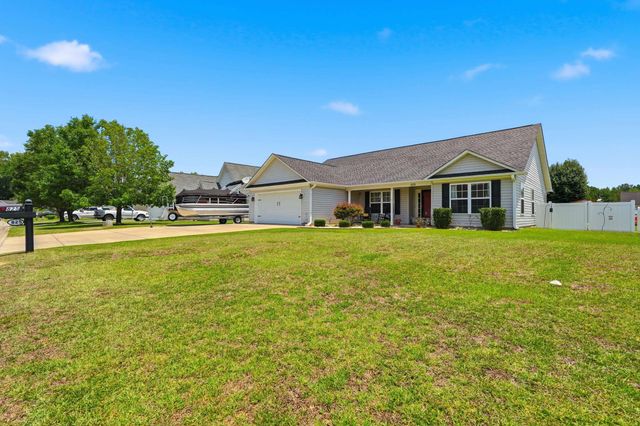 825 Golden Eagle Dr., Conway, SC 29527