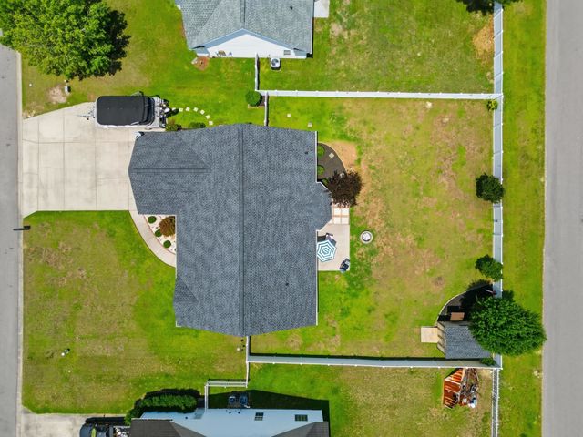 825 Golden Eagle Dr., Conway, SC 29527