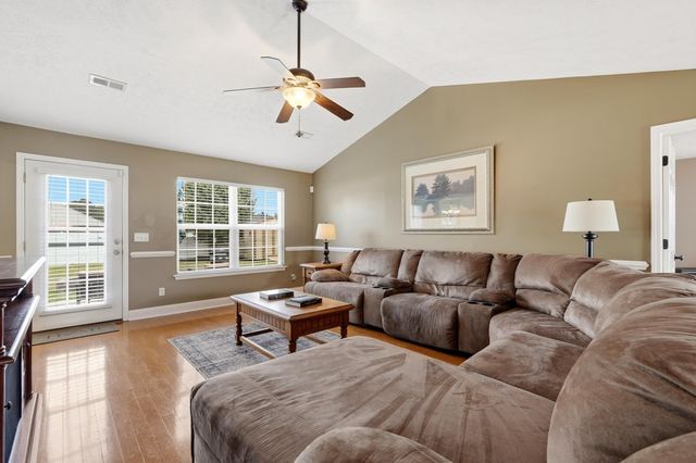 825 Golden Eagle Dr., Conway, SC 29527