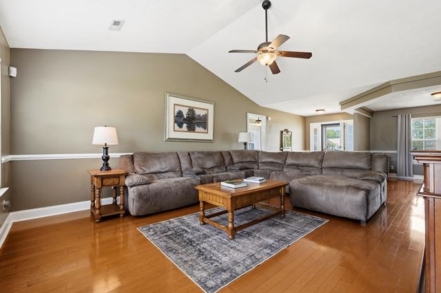 825 Golden Eagle Dr., Conway, SC 29527